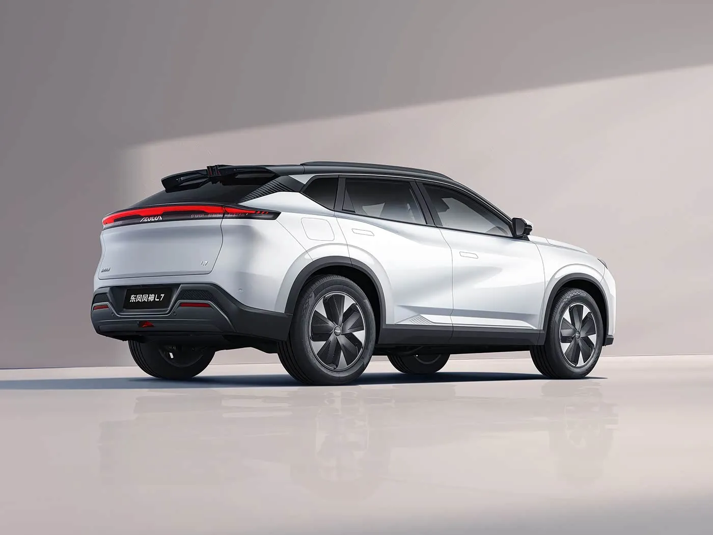 東風Aeolus L7:EV/PHEV SUV 5人乗りプレミアムタッチレザーシート 長距離新エネルギー車