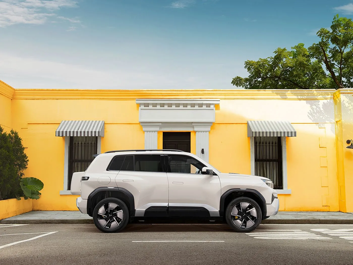 BYD Equation Leopard Titanium 3 ピュアエレクトリック コンパクト SUV (CLTC 航続距離 501km、L2 ADAS & AWD/RWD パフォーマンス 4 ドア & 5 席 & フルスピード クルーズ コントロール)