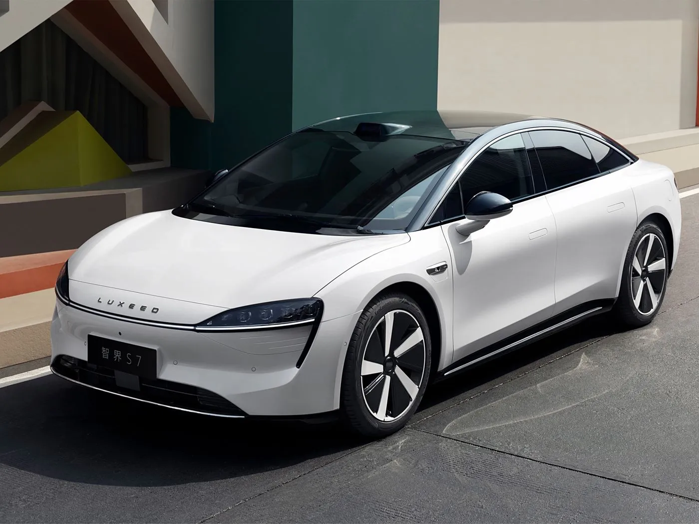 奇瑞 LUXEED S7 Exeed 高級電気新エネルギー車 RWD/AWD 4 ドア & 5 席