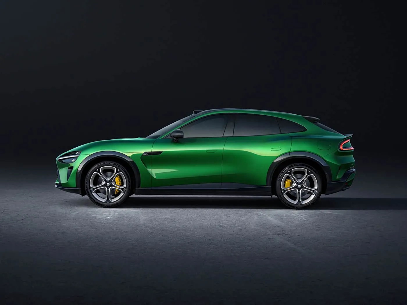 ホットセール XIAOMI YU7 新エネルギー車 EV SUV 長距離ホイールベース 5 席インチ画面