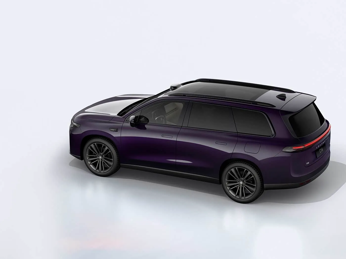 Leapmotor C16 5 ドア 6 人乗り EV SUV 4WD ドライブモード左ステアリング電気 & ハイブリッド燃料新エネルギー自動車
