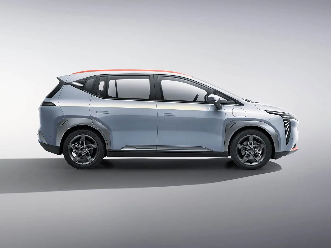 GAC Aion Y Plus 電気自動車スマート運転バージョン 5 ドア 5 シート EV SUV 150Kw 新エネルギー車販売