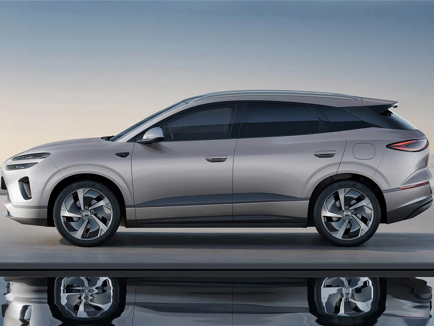 BYD Sea Lion 06 デュアルパワー (EV/DM-i) コンパクト SUV – EV 航続距離 520 ~ 605km/DM-i 航続距離 1092km & L2 DiPilot