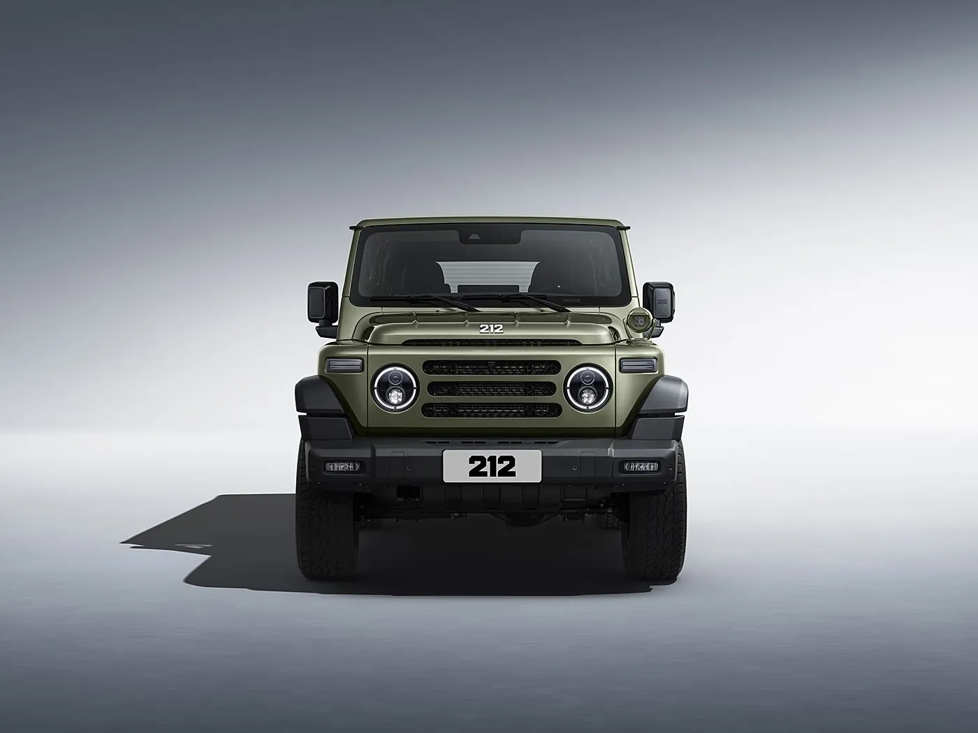 2025 BAIC 212 T01 頑丈な 4WD コンパクト SUV ガソリン/ディーゼル 8AT & レザーインテリア ヒーター付きレザーステアリングホイール ロングホイールベース