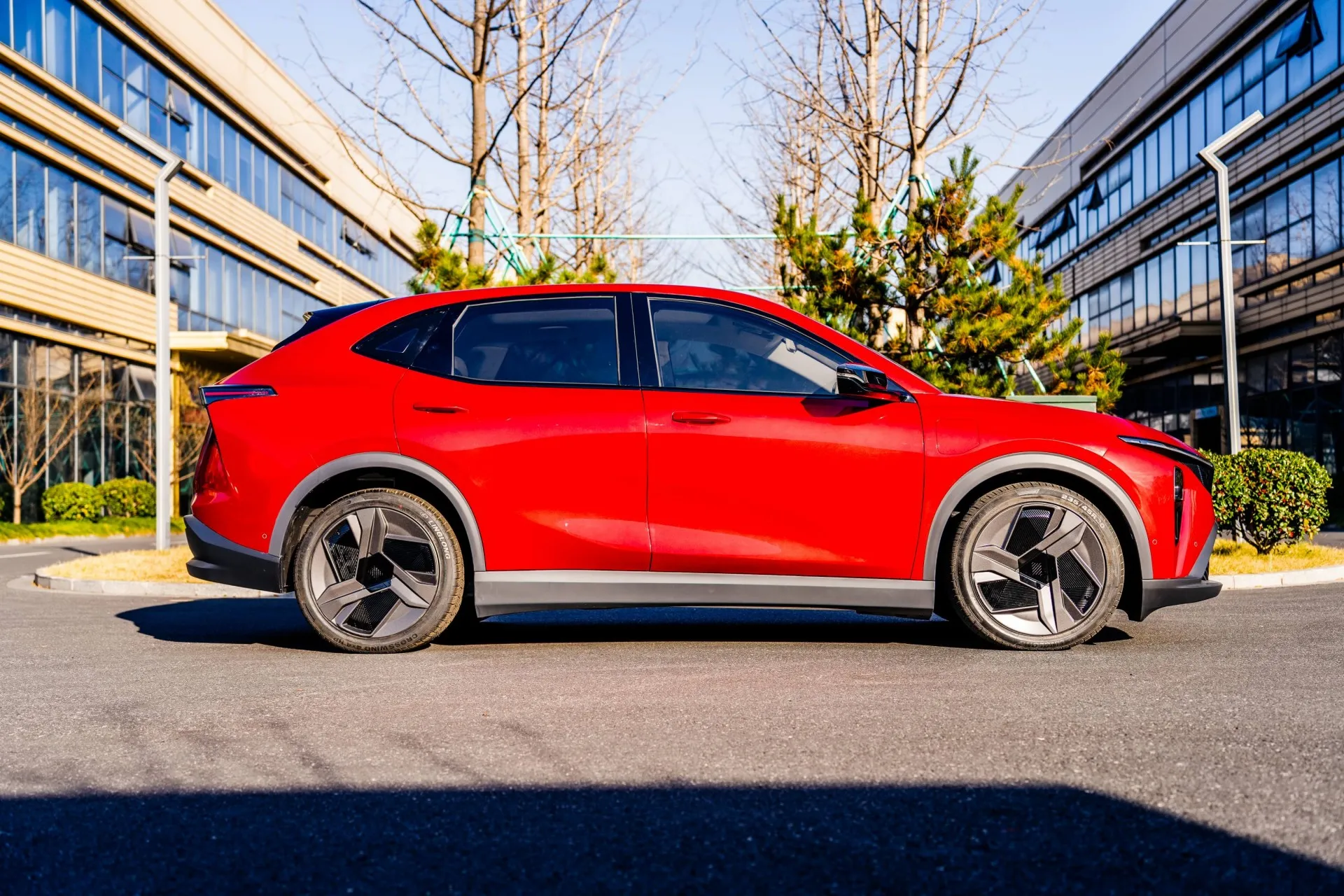 LEV01 右ハンドル SUV 新エネルギー車 EV 長距離 ホイールベース 5 席