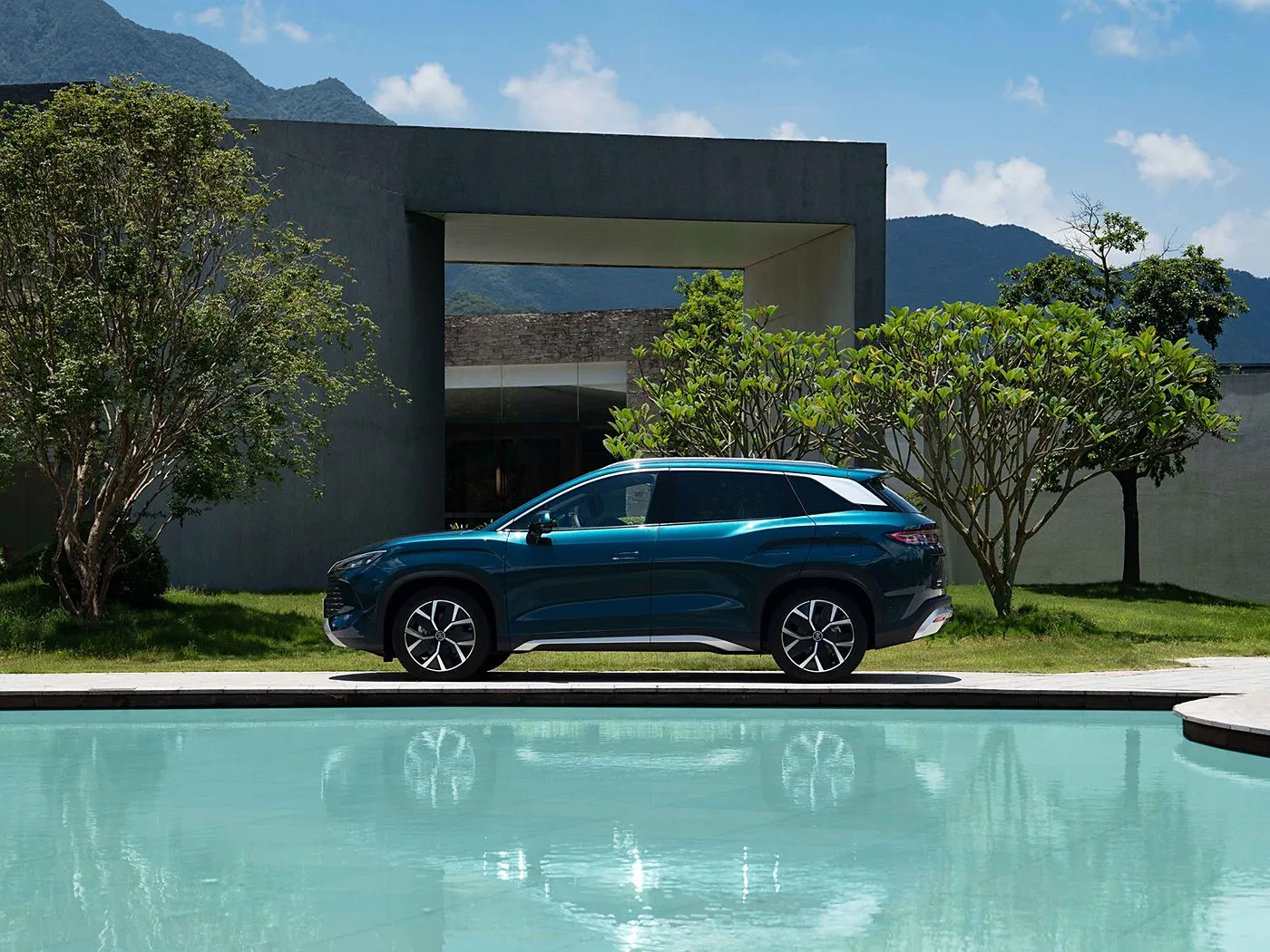 BYD Song L DM-i コンパクト PHEV SUV 長距離高速新エネルギー車 DiPilot 2.0 シートヒーター 360° パノラマ カメラ