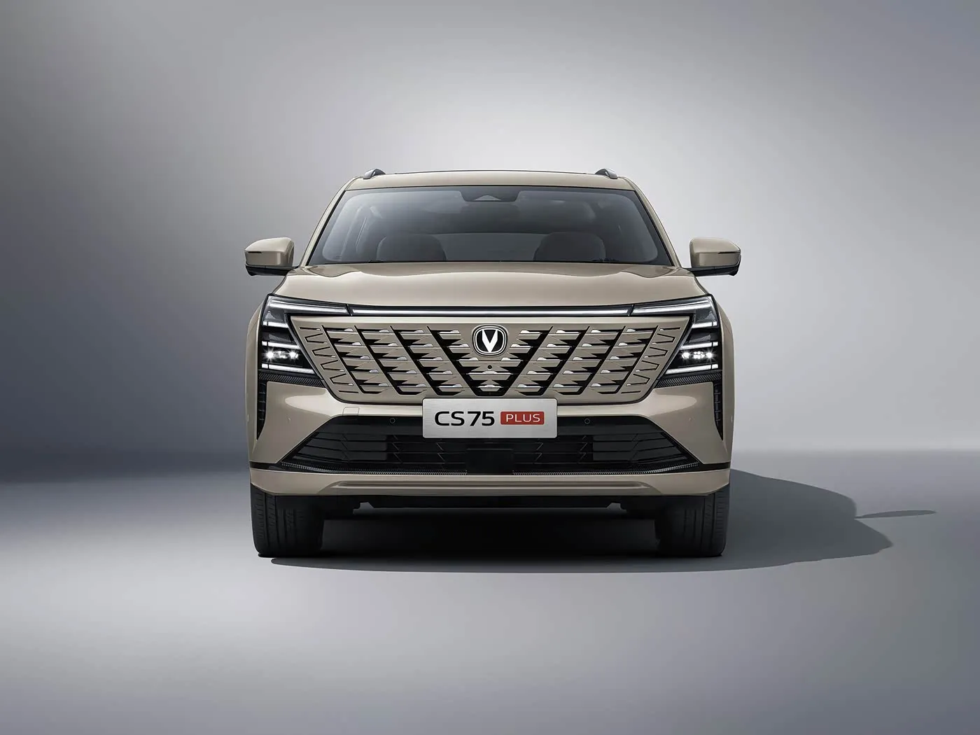 長安 CS75 PLUS 1.5T/2.0T コンパクト SUV、L2.5 アシスト、15.6 インチ タッチスクリーン、ロングホイールベース搭載