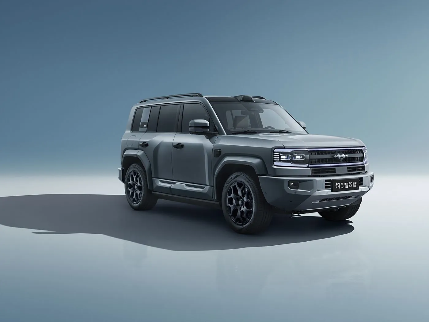 プレミアム BYD Leopard 5 ハイブリッド PHEV オフロード SUV (15.6 インチ スクリーン 4x4 ドライブ 4WD 83L 燃料タンク付き)