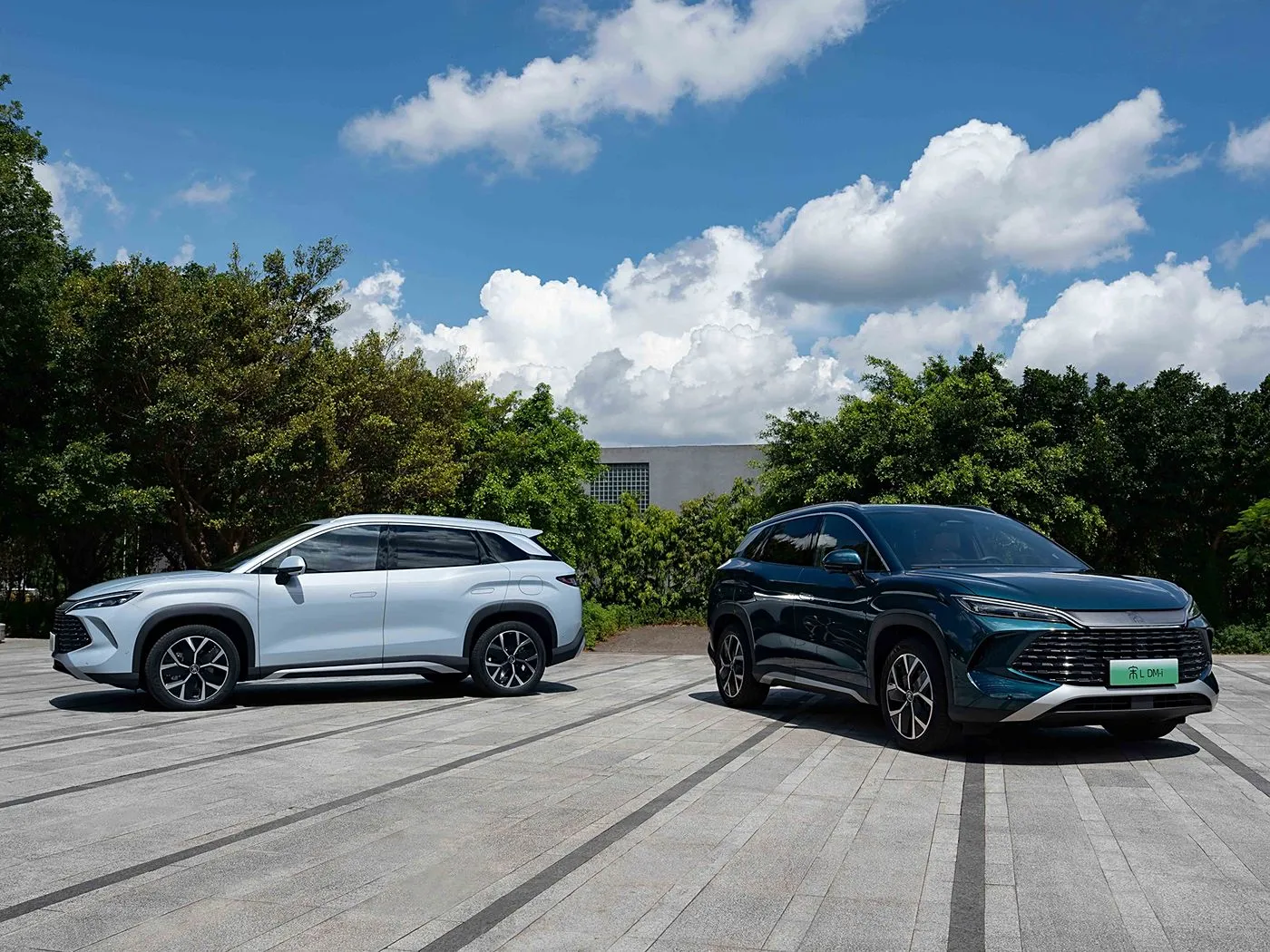 BYD Song L DM-i コンパクト PHEV SUV 長距離高速新エネルギー車 DiPilot 2.0 シートヒーター 360° パノラマ カメラ