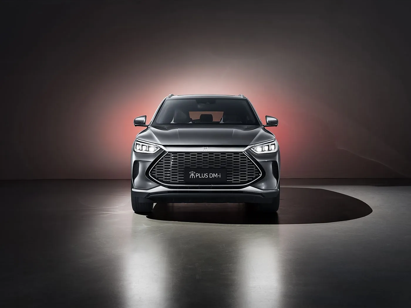 BYD Song Plus SUV オートマチック AWD (リアカメラ付き) レザーシート ハイブリッド燃料左ステアリング