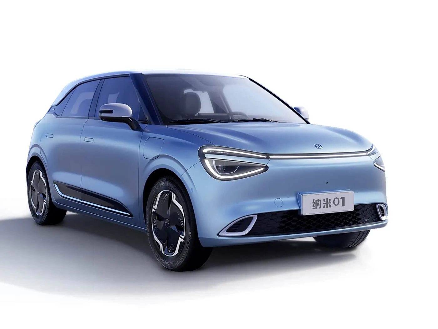 東風ナミ 01 オール電化コンパクト SUV 都市部および家族通勤向け高速長距離スマート EV