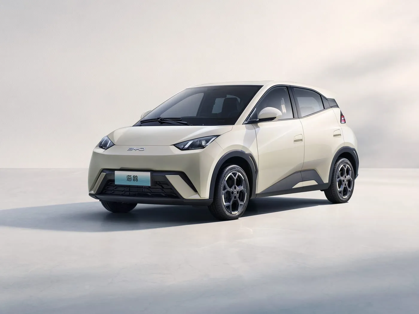 BYD Seagull EV ハッチバック ミニ スマート SUV 前輪駆動、リアカメラ付き、リチウムを搭載した新エネルギー車ホットセール