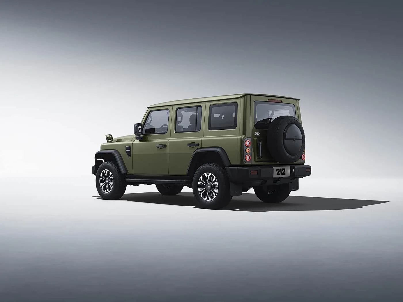 2025 BAIC 212 T01 頑丈な 4WD コンパクト SUV ガソリン/ディーゼル 8AT & レザーインテリア ヒーター付きレザーステアリングホイール ロングホイールベース