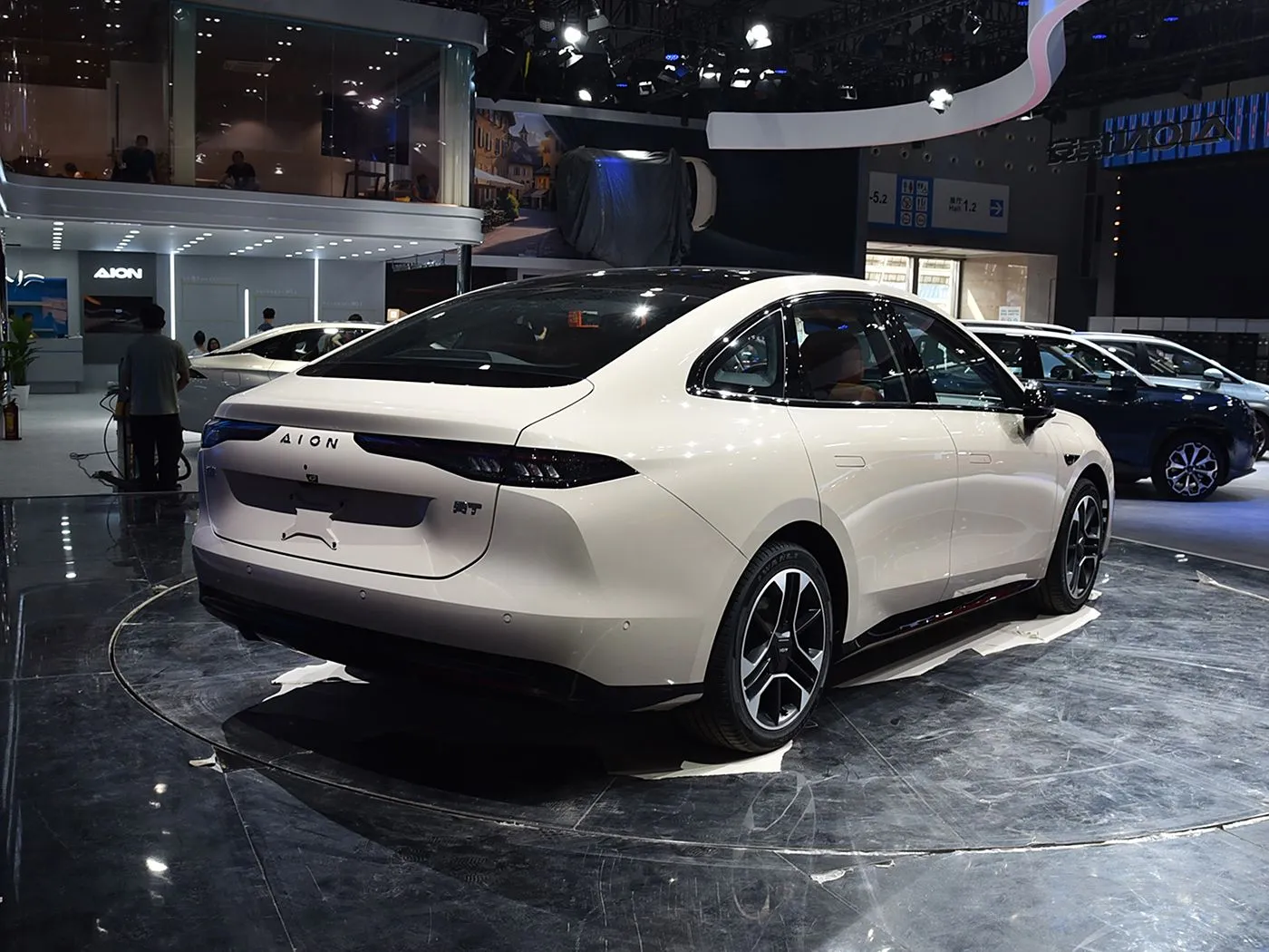 AION RT 電動 SUV 左ハンドル高速 EV オートギアボックスハイブリッドミニレベルセダン新エネルギー車大人用