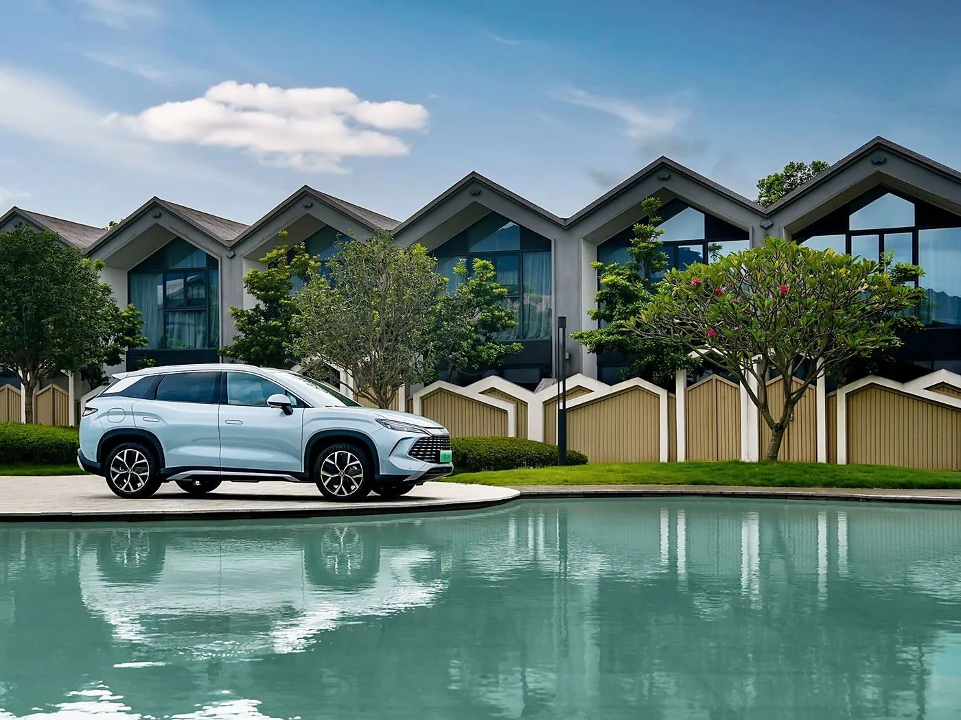 BYD Song L DM-i コンパクト PHEV SUV 長距離高速新エネルギー車 DiPilot 2.0 シートヒーター 360° パノラマ カメラ