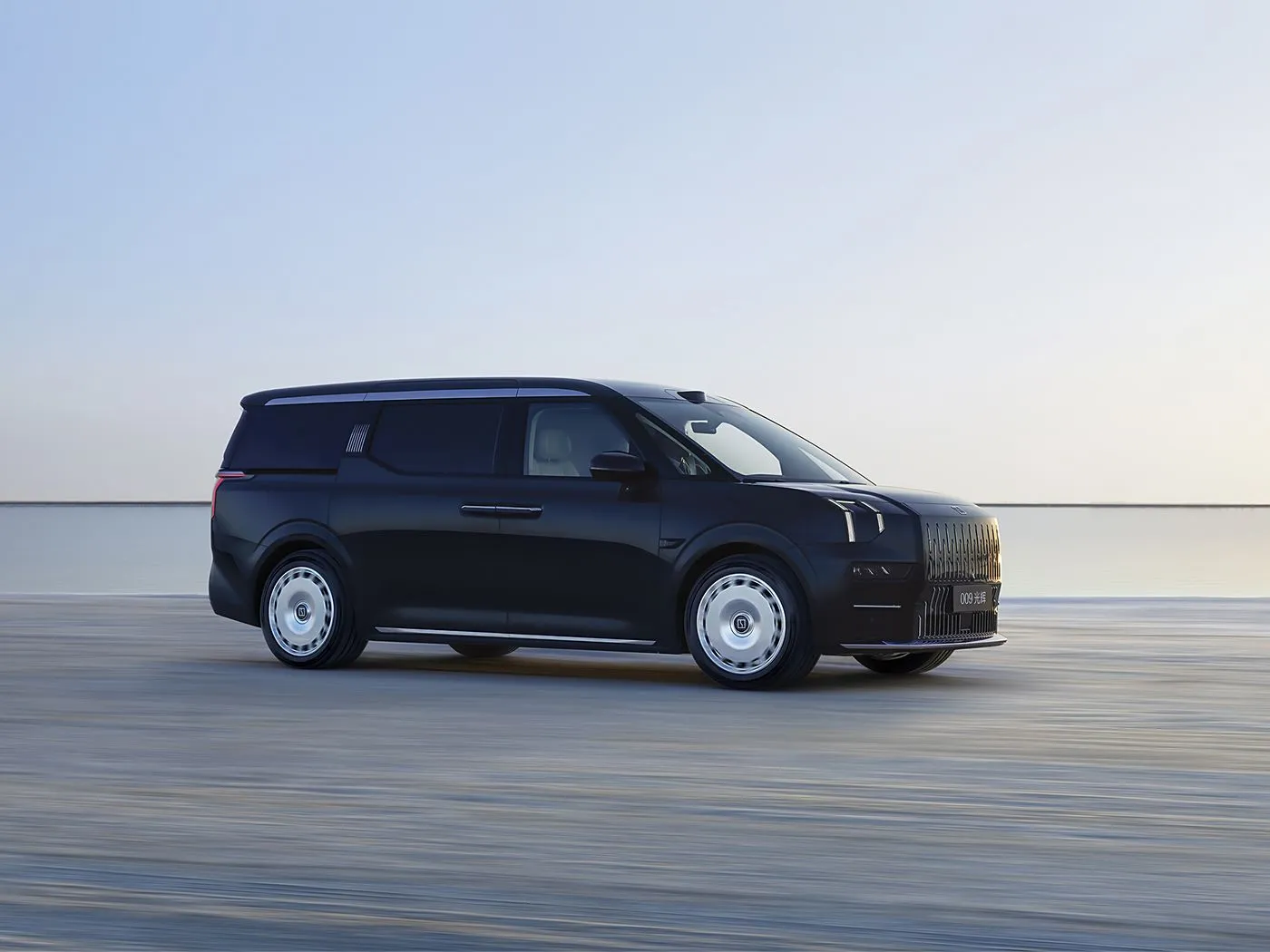 ZEEKR 009 高級大型 MPV 新エネルギー純電気超長距離リムジンハイプロファイル超高級 EV 車リチウム