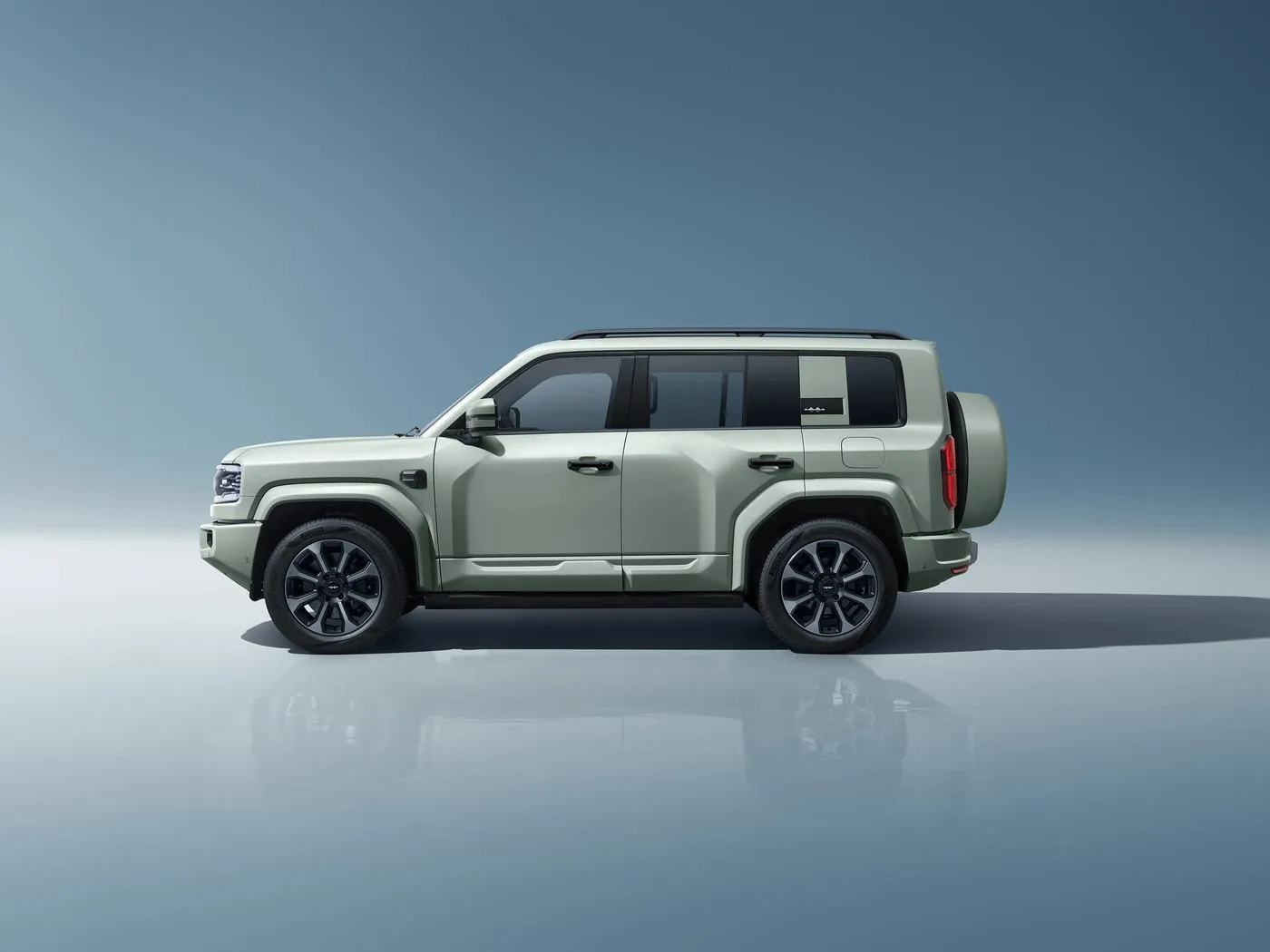 プレミアム BYD Leopard 5 ハイブリッド PHEV オフロード SUV (15.6 インチ スクリーン 4x4 ドライブ 4WD 83L 燃料タンク付き)