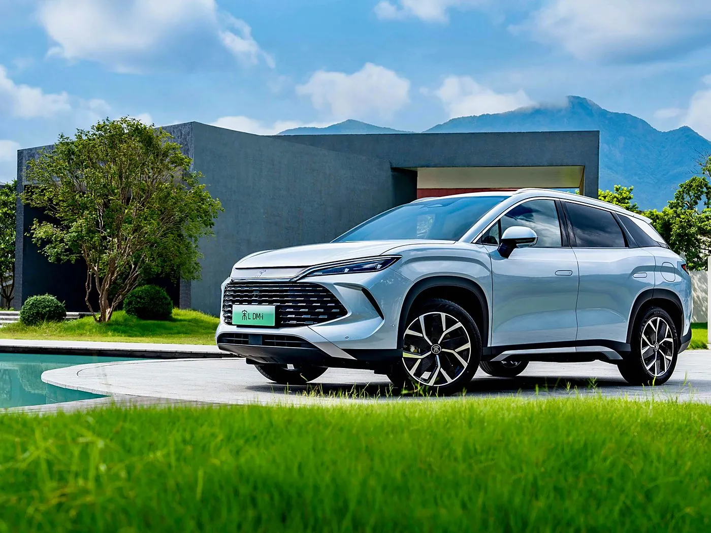 BYD Song L DM-i コンパクト PHEV SUV 長距離高速新エネルギー車 DiPilot 2.0 シートヒーター 360° パノラマ カメラ