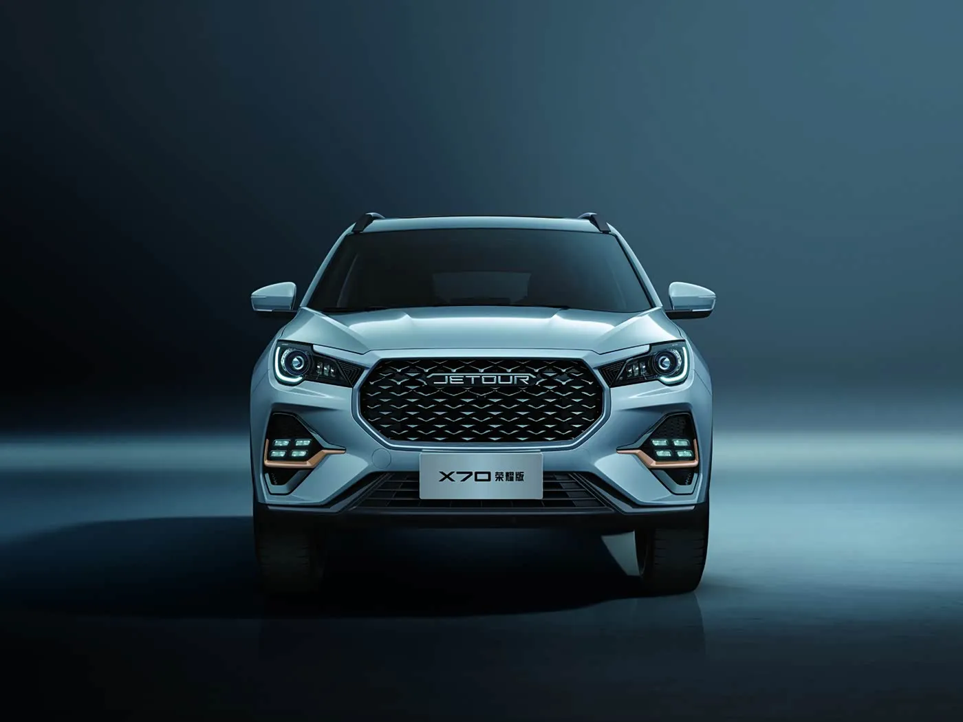 真新しい奇瑞 Jetour X70 SUV 自動ドライブユーロ VI 発光合金ルーフラックリアカメラレザーシート