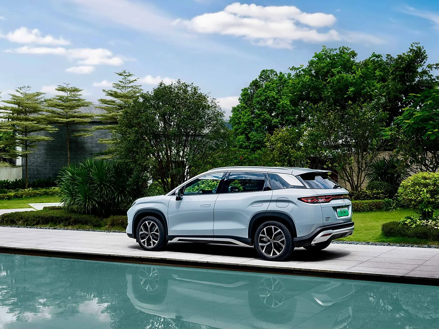 BYD Song L DM-i コンパクト PHEV SUV 長距離高速新エネルギー車 DiPilot 2.0 シートヒーター 360° パノラマ カメラ