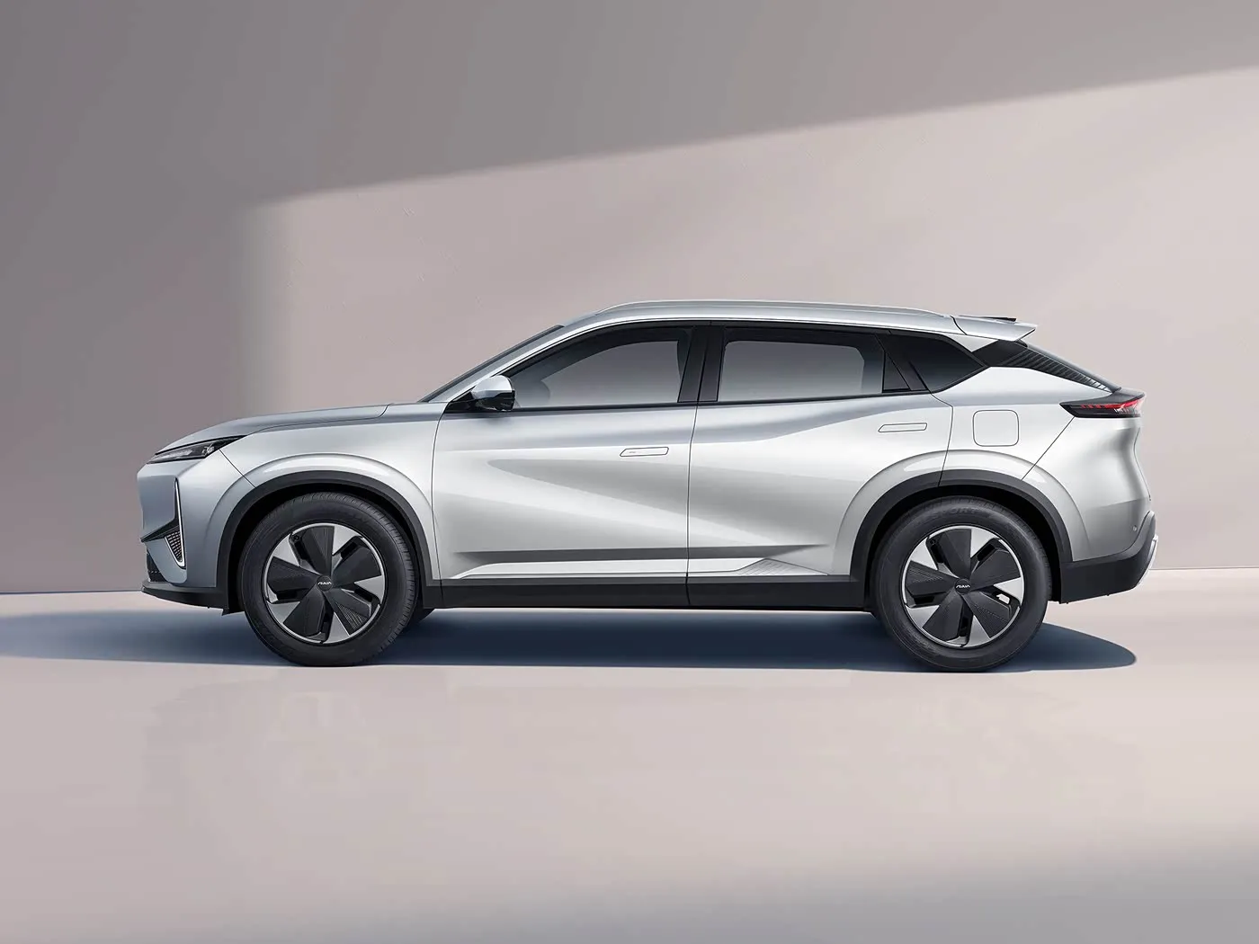 東風Aeolus L7:EV/PHEV SUV 5人乗りプレミアムタッチレザーシート 長距離新エネルギー車