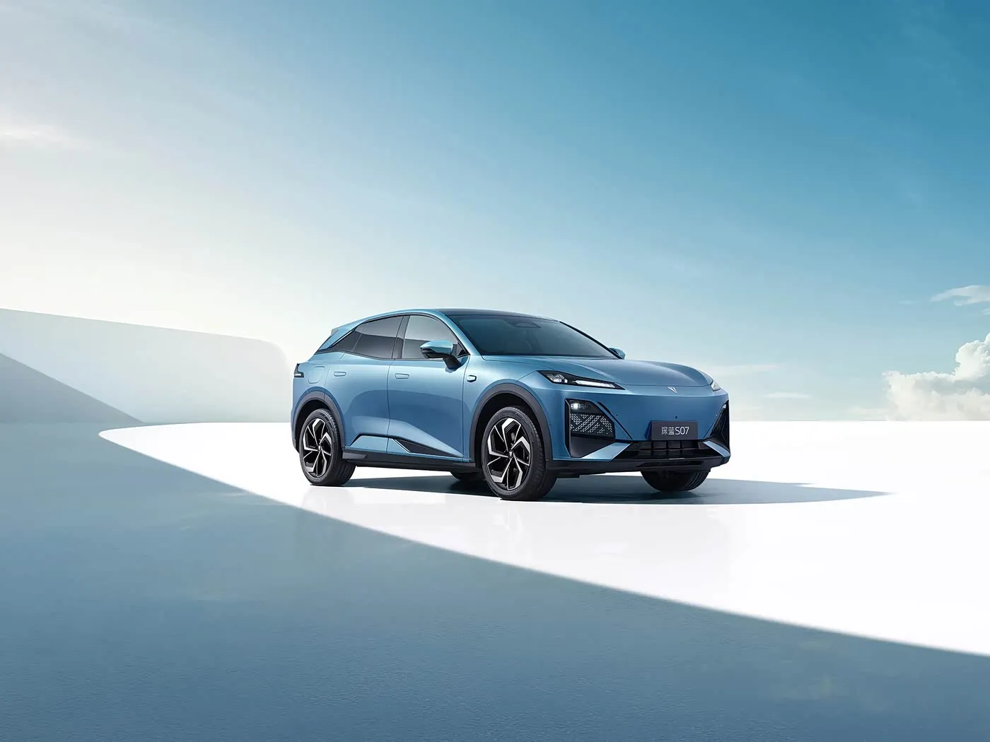 Deepal S07 新エネルギー車 プレミアム SUV 長距離走行/EV 長距離 ホイールベース 5 席 インチスクリーン