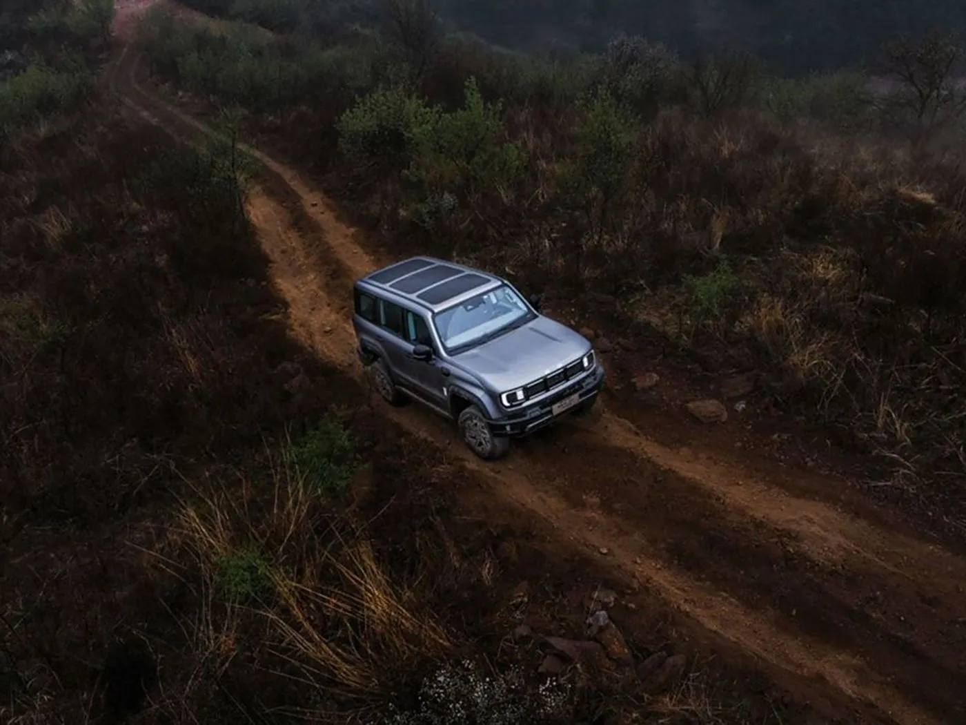 北京オフロード BJ40 コンパクト SUV 4WD、85L タンク & パノラマカメラロングホイールベース